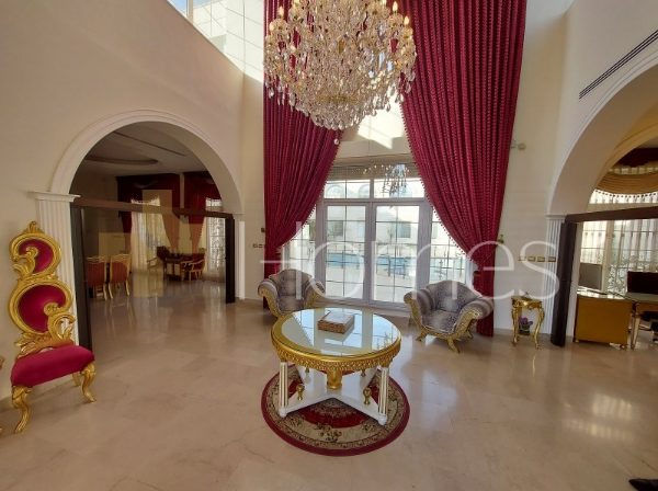 فيلا للبيع في دابوق مع مسبح - هومز الأردن